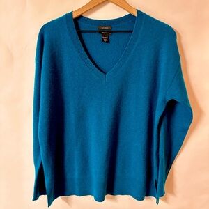 Halogen 100% cashmere oversized v-neck sweater. Deep teal. Size S.